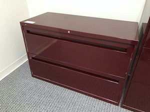 lot 73 image: HON Maroon 2-drawer lateral file cabinet, no key