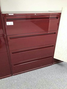 lot 79 image: HON Maroon 5-drawer lateral file cabinet with top slide drawer, wkey