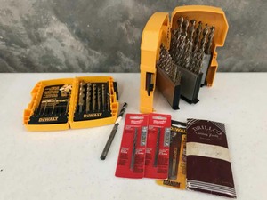 lot 87 image: Dewalt Drill Bits and Others