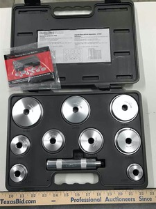 lot 139 image: Service Kit Bearing Brace & Seal Set #41630