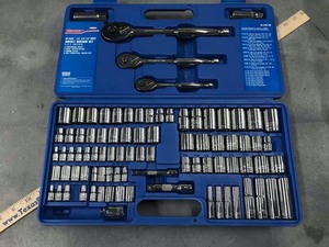 lot 147 image: Westward Socket Set