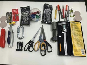 lot 160 image: Digital Dial Calipers, Punches, Knives, Clamps