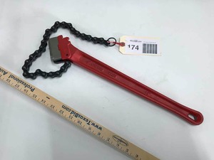 lot 174 image: Westward 18 Inch Chain Tong Model 1XJ2Z5