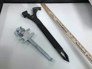 lot 175 image: Deadon Demo Tool, Barrel Wrench