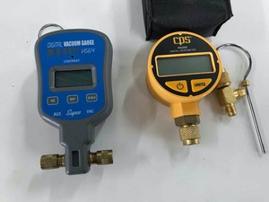 lot 206 image: Supco Vacuum Gauge VG64, CPS VG200 Digital Dacrometer