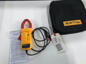 lot 251 image: Fluke i1010 ACDC Current Clamp