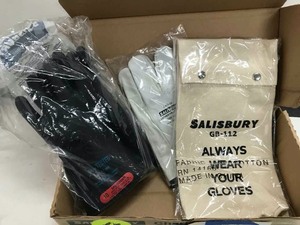 lot 315 image: Salisbury Linemans Glove Kit Class O, Cat. GK01B-10