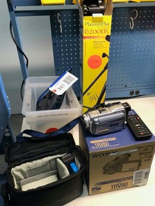lot 341 image: Sony Mini DV network handycam DCR-TRV80 wSunpak 6200DX Tripod