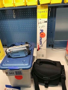 lot 342 image: Sony Handycam DCR-HC85 wSunpak 6400UT Tripod