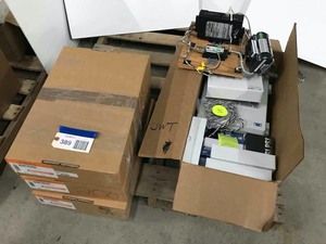 lot 389 image: Power Analyzer, Merlin-Gerlin 250A 4 pole terminal block plus extension blocks, Power Command 500 Generator Control
