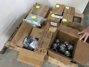 lot 393 image: Pallet  Connectors, terminals, Straps, Etc.