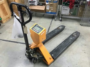 lot 404 image: Uline Pallet Truck Scale - Model 1679, Standard Fork, 48 x 27, 5,000 lbs x 1 lb