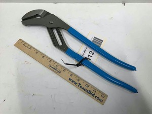 lot 412 image: CHANNELLOCK Straight Jaw Tongue & Groove Plier Mod. 460