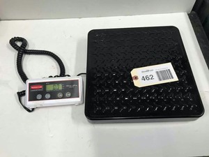 lot 462 image: Rubbermaid Scale, Mod. 4010, 150 lb capacity
