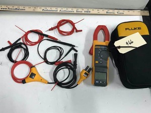 lot 466 image: Fluke Model 981 Remote Display Digital Clamp Meter