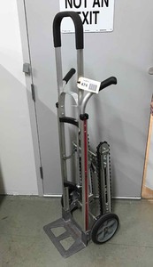 lot 474 image: Magliner Glyde Hand Truck , stairclimer