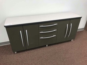 lot 520 image: BuffetCredenza (Heavy  Stationary)