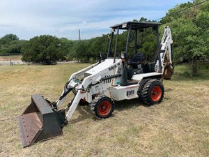 lot 589 image: Bobcat Backhoe Loader B100TA (diesel) (SN 570111161) see video