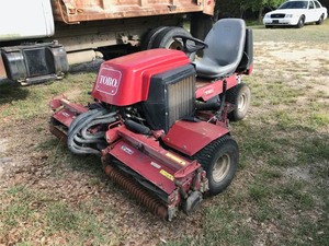 lot 585 image: Toro Lawn Turf Reelmaster 2000-D (Diesel) Mower