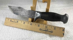 lot 731 image: Knife  Cattaraugus Cutlery Co., leather handle
