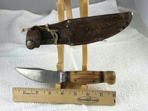 lot 733 image: Knife Marbles Gladstone with Gladstone Marble Sheath
