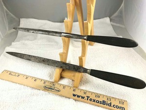lot 737 image: Antique Surgical Knives  (1) Tiencken and (1) Degenhardt Chicago