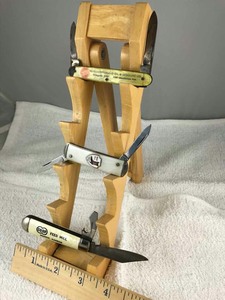 lot 769 image: (3) Folding AdvertisingPromotional Knives DealK Co., Imperial Prov. R.I. USA, Quickpoint St. Louis