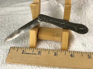 lot 777 image: Ornate Antique Fruit Knife (hallmarks)