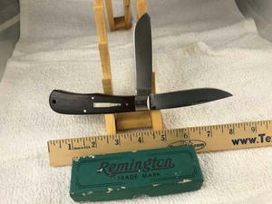 lot 1003 image: Remington Bullet Knife ONER1128 with original box