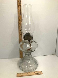 lot 9 image: Oil Lamp Glass Antique