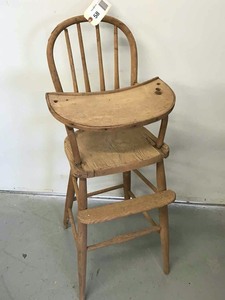 lot 58 image: Bentwood high chair