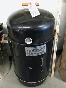 lot 60 image: Brinkmann gourmet outdoor cooker, grill smoke