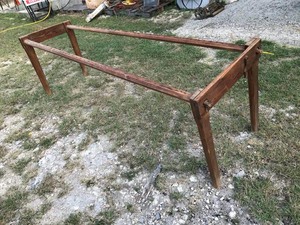 lot 70 image: Primitive antique quilting frame