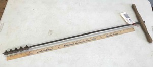 lot 123 image: Antique Wood T-Handle Auger