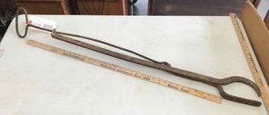 lot 172 image: Antique Log Grabber