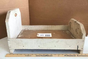 lot 183 image: Primitive Antique Doll Bed