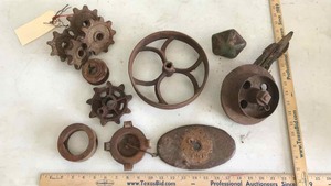 lot 187 image: Old Metal GearsWheel