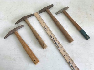 lot 196 image: (4) Tack Hammers 2 Osborne, 1 Craftsman, 1 Unknown