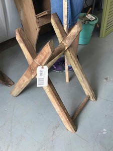 lot 230 image: Antique Work Stand