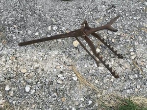 lot 279 image: Antique Tool
