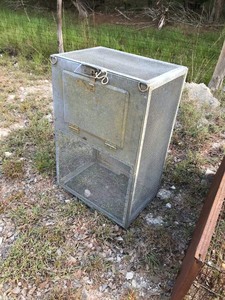 lot 317 image: Chicken Carrier