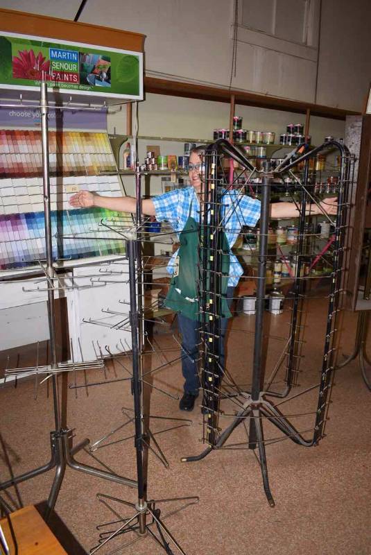 lot 98 image: (4) Revolving Wire Stands