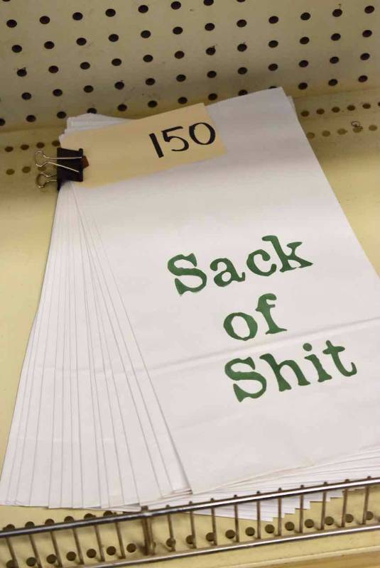 lot 150 image: Gift Bags