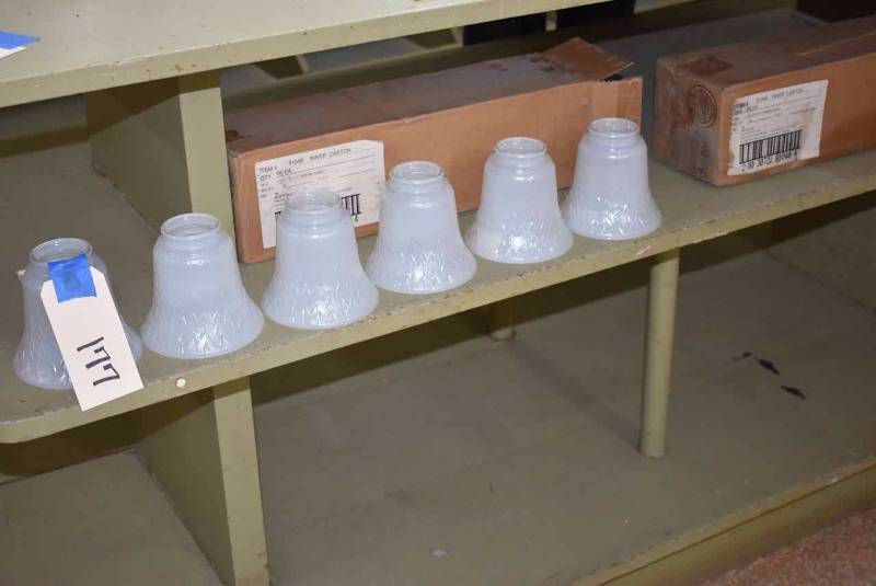 lot 177 image: (12) Glass Shades Pearl Wheat