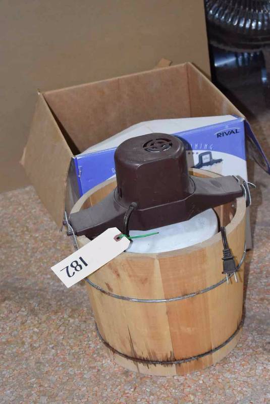 lot 182 image: Ice Cream Maker Rival Electric 5 Qt.