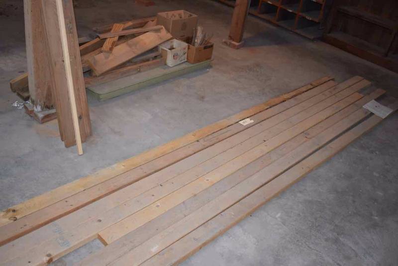 lot 250 image: Asst. Pieces of lumber, old hardware, etc.