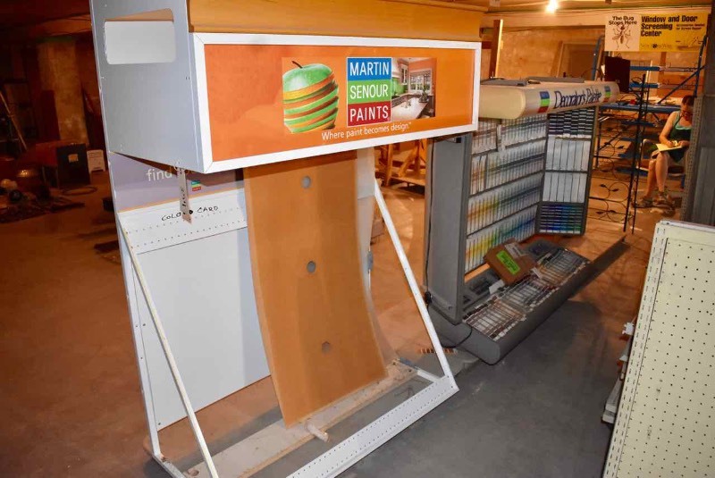 lot 254 image: Large Paint Color Displayer with Color Cards