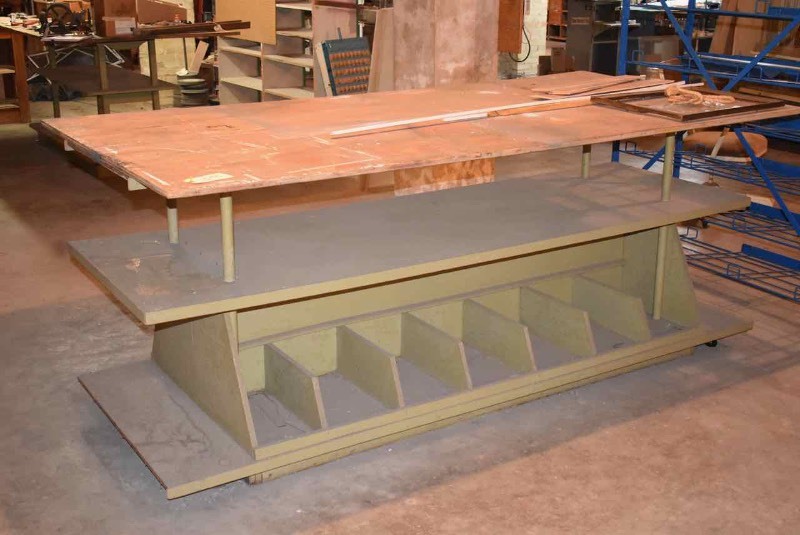 lot 270 image: Work StandDisplay