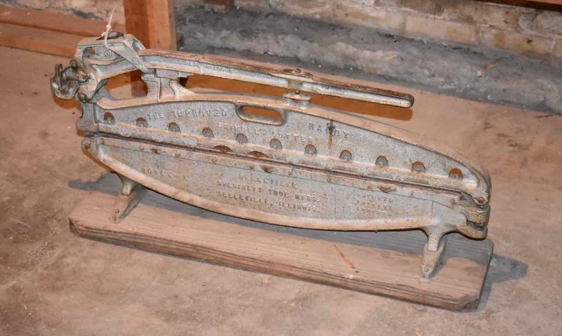 lot 281 image: Antique Cutter Improved Shingle