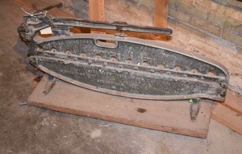 lot 282 image: Antique Cutter Improved Shingle